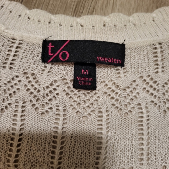 T/O Sweaters white size M 5/$20 sale - Picture 2 of 3